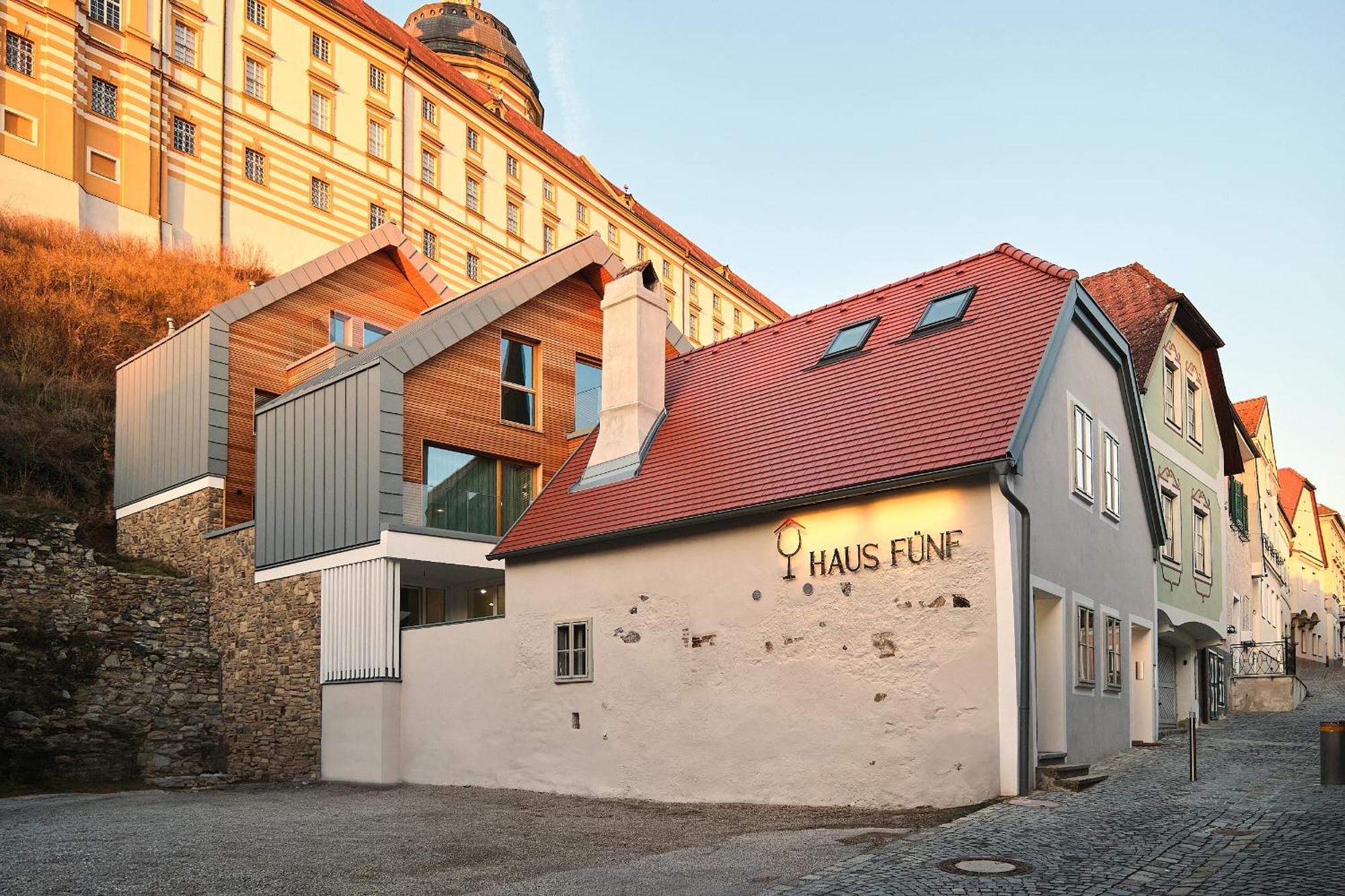 Haus Fuenf Mit 2 Apartments Und Studio-Loft Mit Terrasse Melk Exterior foto